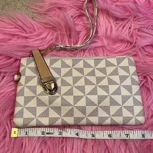 White & Gray Wristlet
